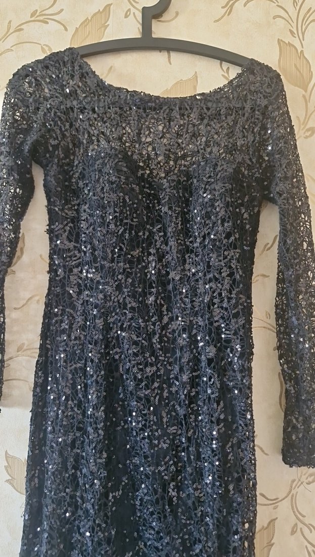 siyah pullu Uzun Kollu Drapeli Abiye Elbise - Görsel 3