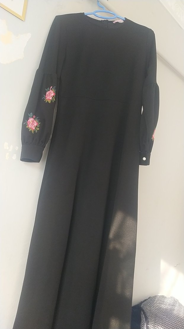 Nakış Detaylı Siyah Uzun Kollu Uzun Elbise - Görsel 4