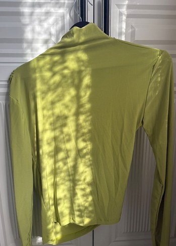 Haki Renkli Drapeli Yüksek Yakalı Kadın Bluz - Görsel 2