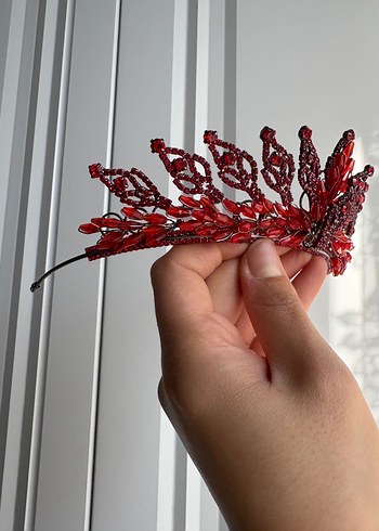 Koyu Kırmızı Boncuklu Gotik Taç - Görsel 5