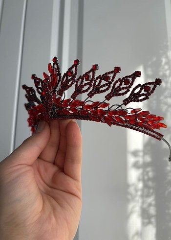 Koyu Kırmızı Boncuklu Gotik Taç - Görsel 4