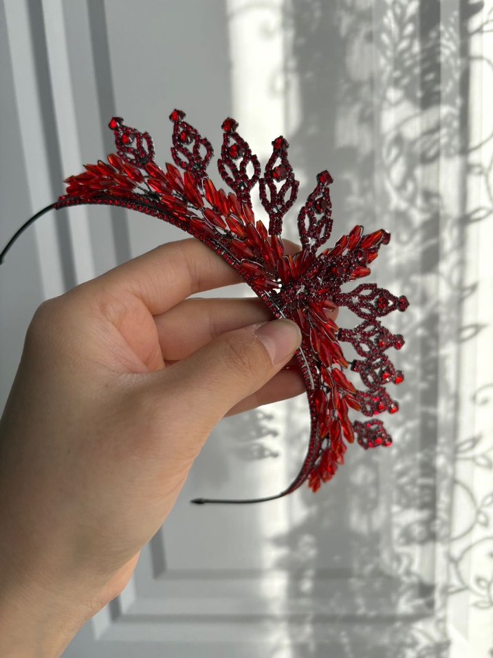 Koyu Kırmızı Boncuklu Gotik Taç - Görsel 3