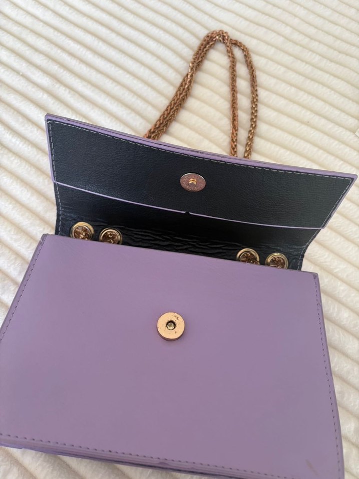 Mor Zincir Detaylı Kadın Deri Çanta - Görsel 5