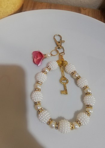 Çiçekli Boncuklu ANAHTARLIK VE ÇANTA AKSESUARI - Görsel 2