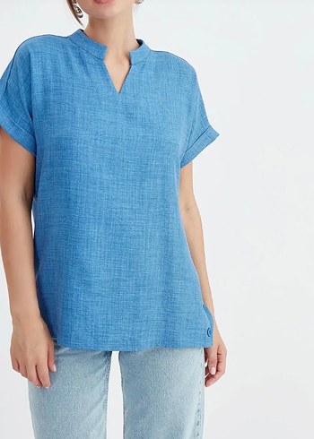 Mavi V Yakalı Kısa Kollu Denim Gömlek Bluz