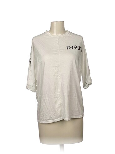 Trendyol & Milla T-shirt %70 İndirimli.