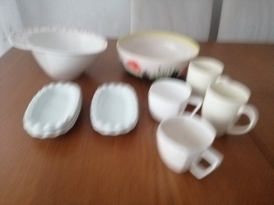 Pastel Renkli Çağdaş Beyaz Sofra Takımı - Görsel 2