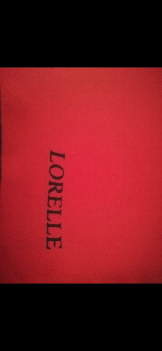 Kırmızı az kullanılmış başörtü - Görsel 3