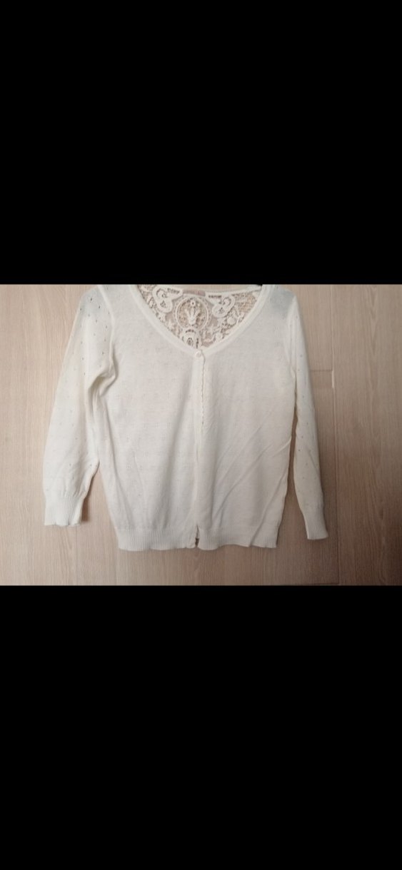 Dantelli Beyaz V Yaka Kadın Hırka - Görsel 3