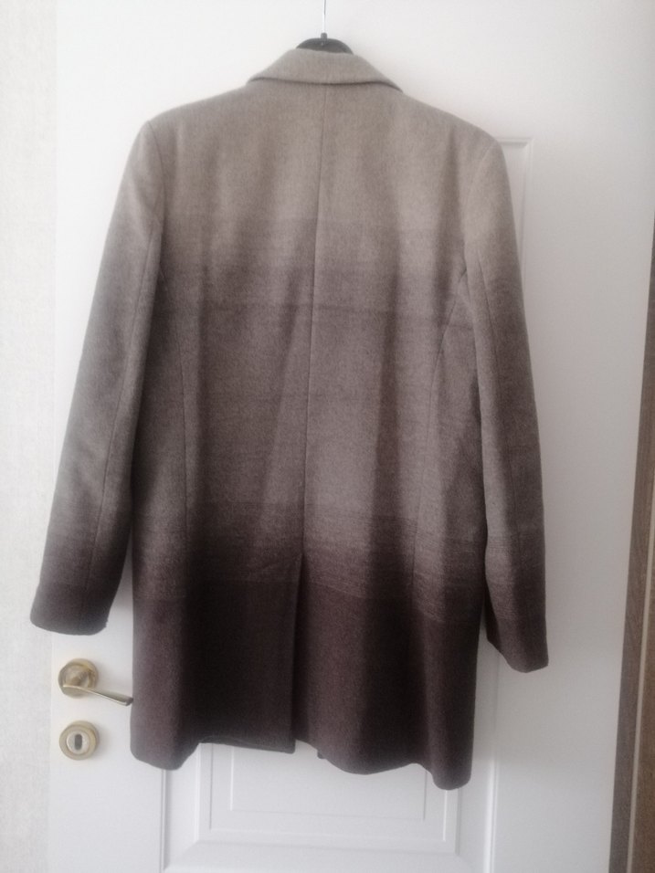 Bej Düğmeli Erkek Yün Kaban - Görsel 3