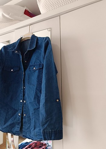 Düğmeli Mavi Denim Kadın Gömlek - Görsel 4