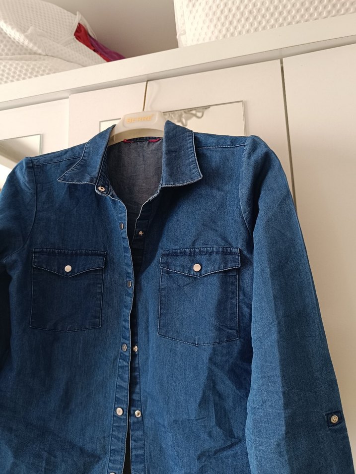 Düğmeli Mavi Denim Kadın Gömlek - Görsel 5