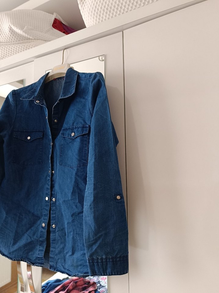 Düğmeli Mavi Denim Kadın Gömlek - Görsel 4