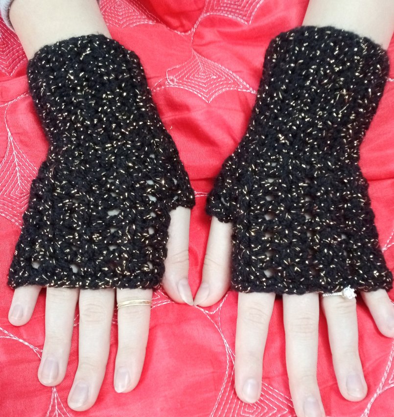 Siyah Parlak Örgü Kadın Eldiven - Görsel 2