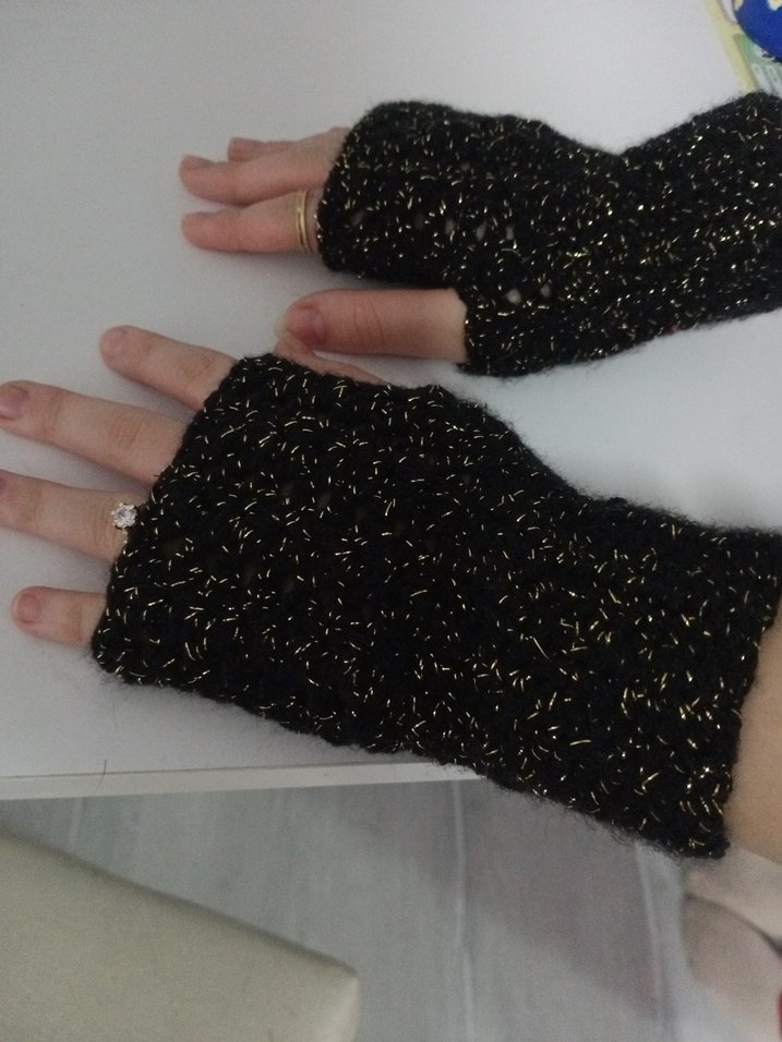 Siyah Parlak Örgü Kadın Eldiven - Görsel 3