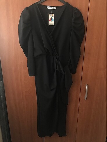 Uzun Kollu Elbise