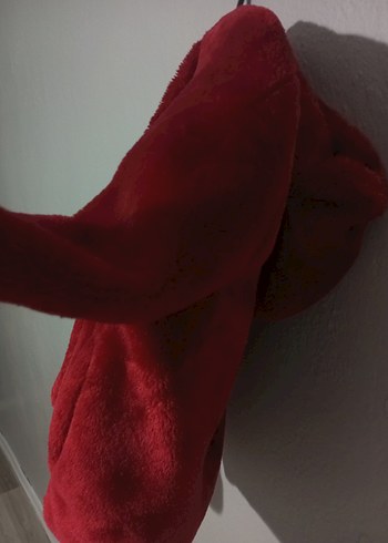 Kırmızı  tüylü kürk mont - Görsel 3