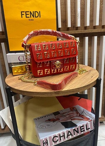 FENDİ BAYAN ÇANTA 