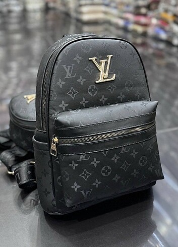 Beden LOUIS Vuitton BAYAN ÇANTA 