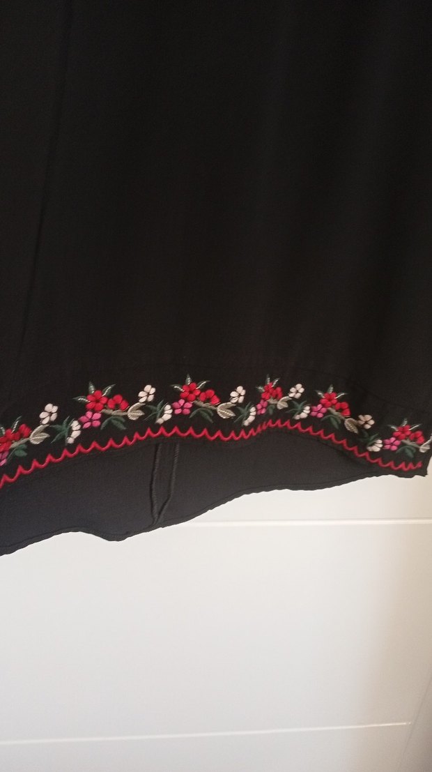 Püsküllü, Nakış Detaylı Uzun Siyah Tunik - Görsel 3