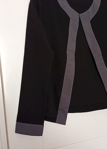 Gri Detaylı Siyah Kadın Midi Ceket - Görsel 2
