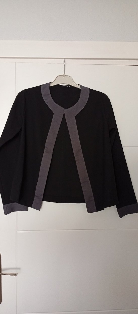 Gri Detaylı Siyah Kadın Midi Ceket - Görsel 5