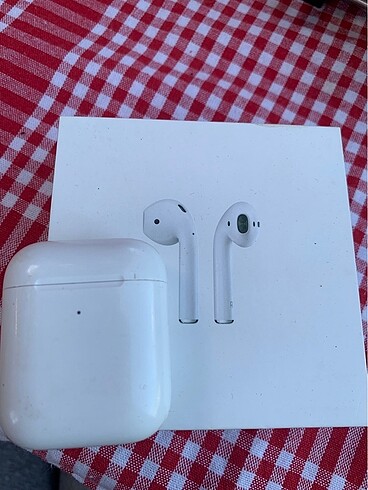 AirPods