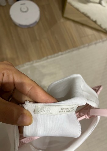 Beyaz Keten Pilili Kolsuz Kız Elbisesi - Görsel 4