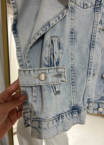 Kadın Gri Batik Desenli Kolsuz Denim Ceket - Görsel 5