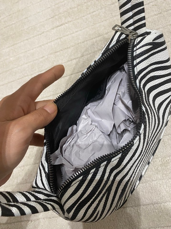 Zebra Desenli Kadın Omuz Çantası - Görsel 4