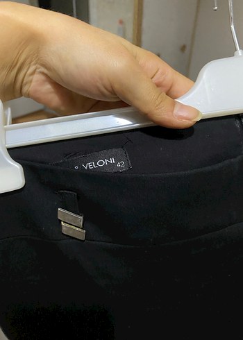 Kemer Detaylı Siyah Midi Kalem Etek - Görsel 3