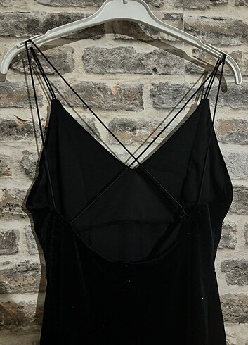 m Beden siyah Renk H&M Siyah Simli Çapraz Sırt Detaylı Mini Elbise