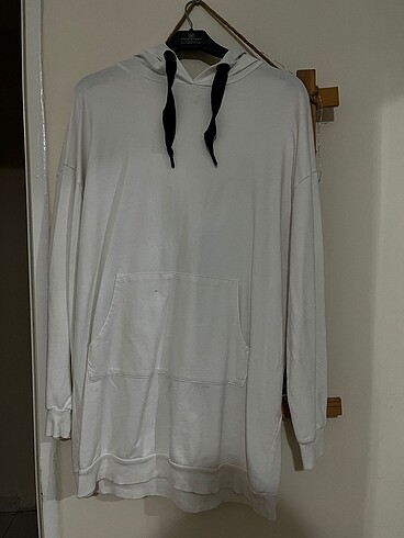 LC Waikiki Beyaz tunik sweat kazak
