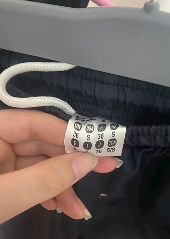 Diğer Pembe Detaylı Kemerli Mini deniz şortu
