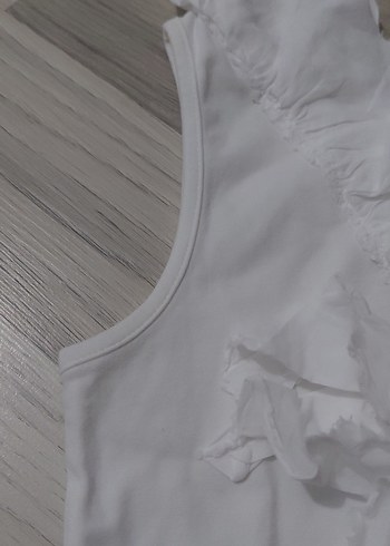 Kız Çocuk Beyaz Fırfırlı Atlet - Görsel 3