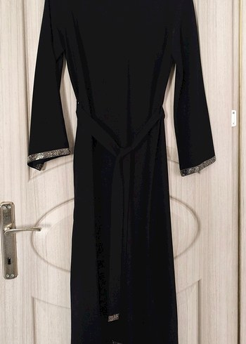 38 Beden Siyah Uzun kol ve kemeri taşlı tesettür elbise Gotik Uzun Elbise