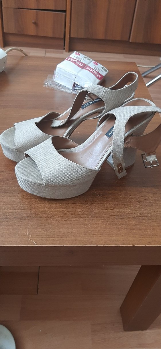 Nine West Bej Kadın Dolgu Topuklu Ayakkabı - Görsel 4