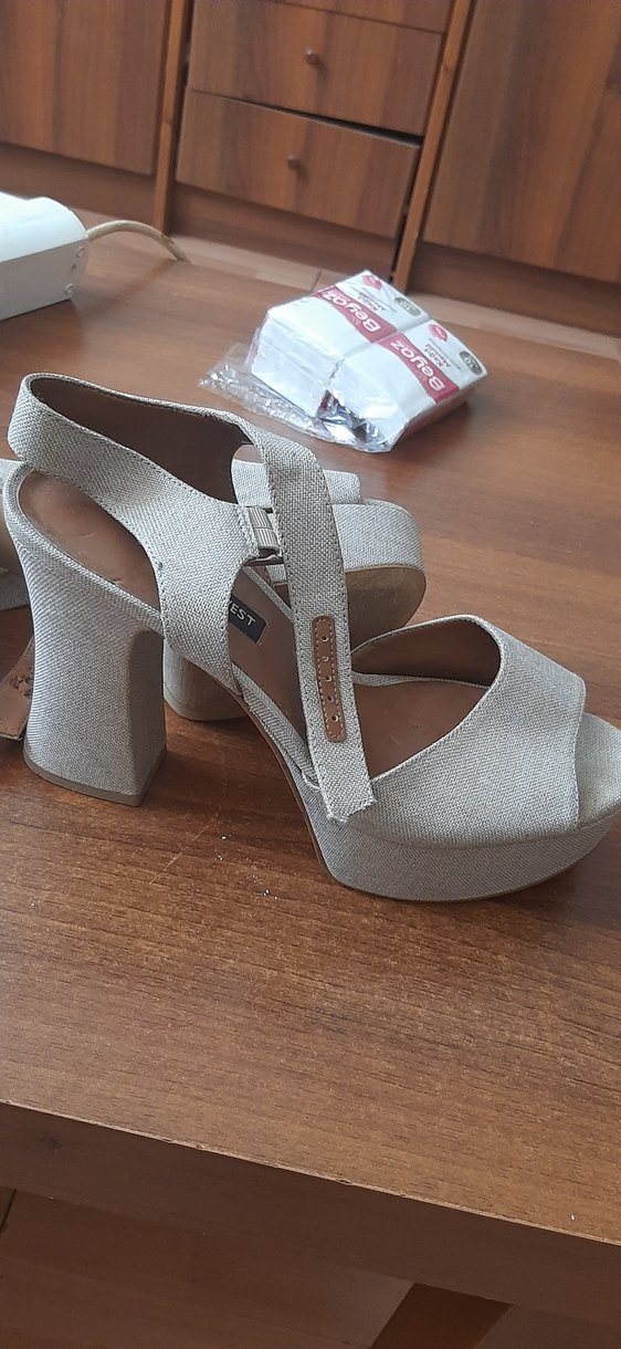 Nine West Bej Kadın Dolgu Topuklu Ayakkabı - Görsel 5