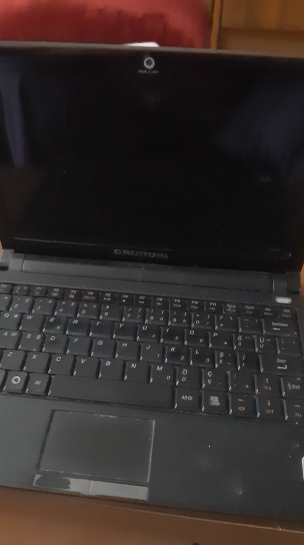 Siyah Grundig Laptop - Görsel 3