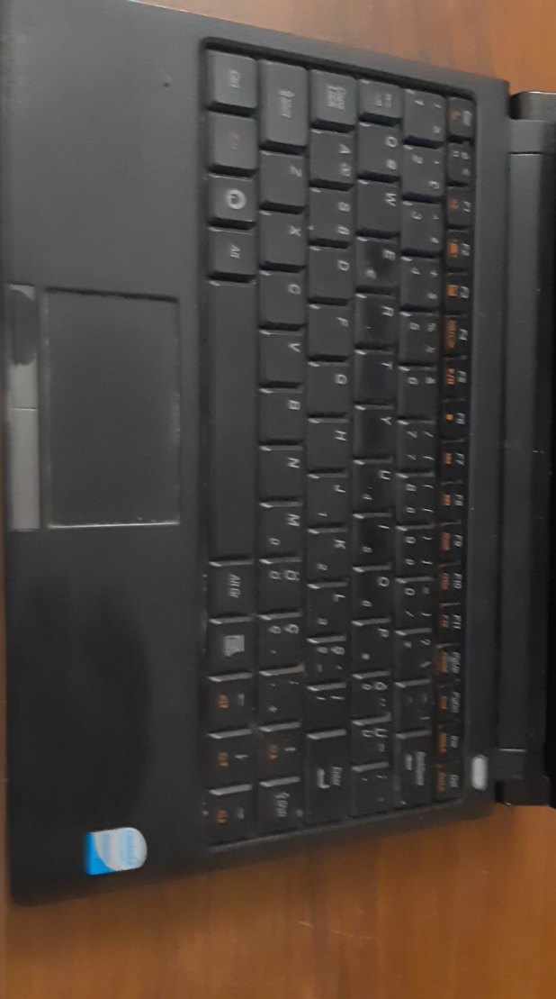 Siyah Grundig Laptop - Görsel 4