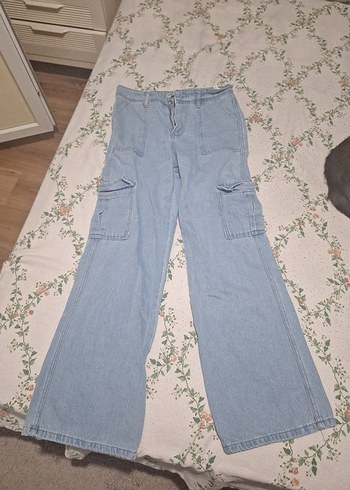 Düğmeli Mavi Geniş Kesim Kadın Kot Pantolon