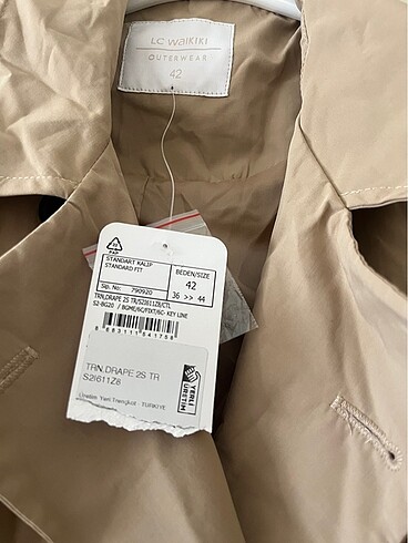 LC Waikiki 42 beden Lc waikiki trençkot