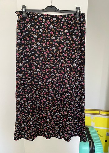 LC Waikiki Çiçek Desenli Uzun Kadın Etek