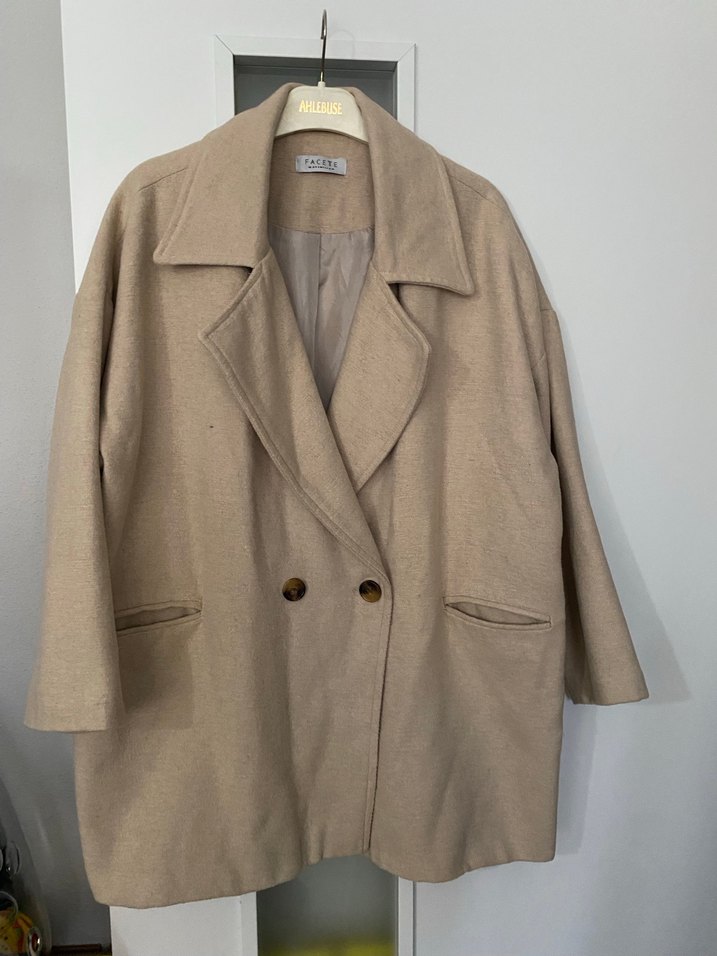 Düğmeli Krem Rengi Kadın Kaban - Görsel 2