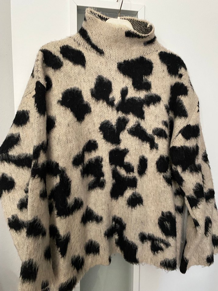 Leopar Desenli Boğazlı Kadın Kazak - Görsel 4