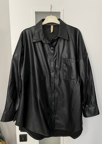 Siyah Deri Düğmeli Kadın Ceket gömlek - Görsel 2