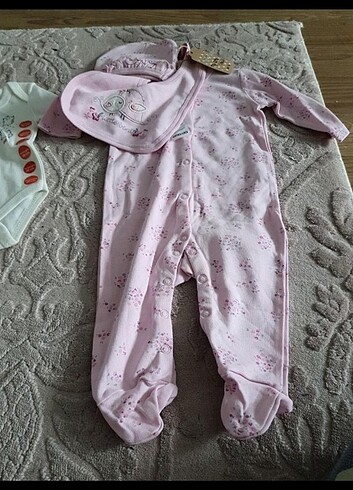 Yenidoğan Beden Etiketli kiz bebek urunleri 2li set
