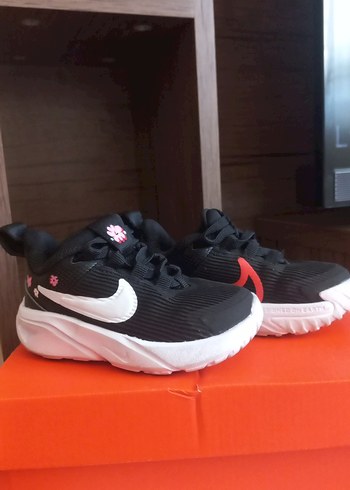 Nike Kız Çocuk Siyah-Pembe Spor Ayakkabı