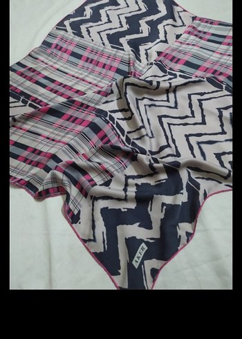 Aker Pembe Baskılı Kadın İpek Eşarp - Görsel 10