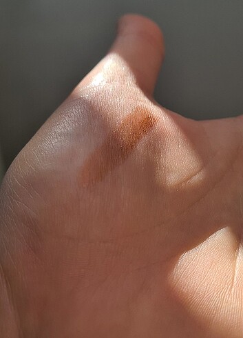 Beden Renk Pixi on the glow bronzer aydınlatıcı